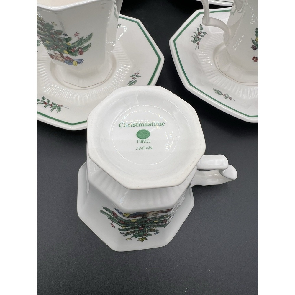 🎄 Nikko Christmastime Coffee Cup & Saucer Set–Holly & Christmas Tree–Vintage☕ - Picture 3 of 8